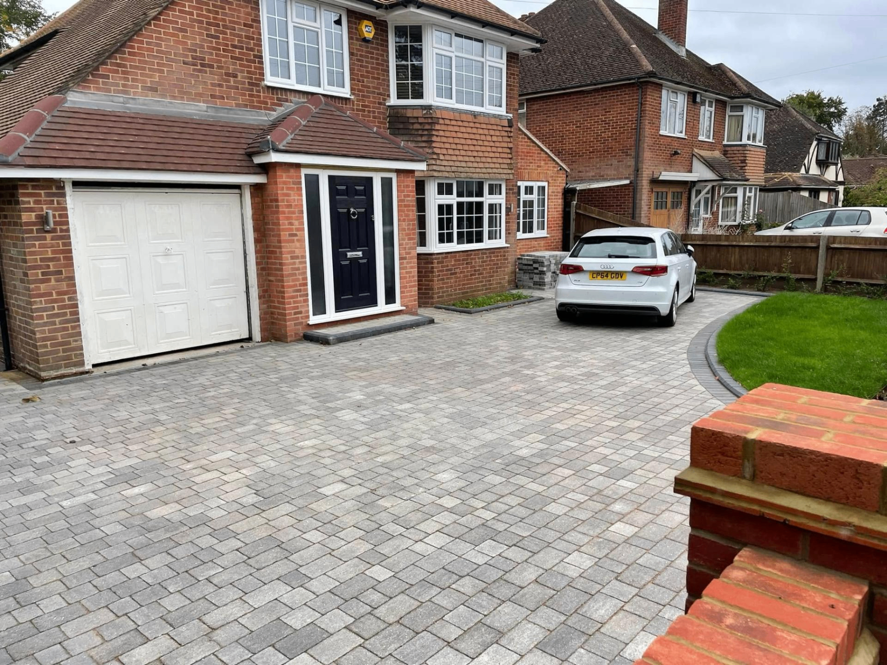 Block paving driveway with front wall — Philbert Construction driveways project in Reading & Berkshire